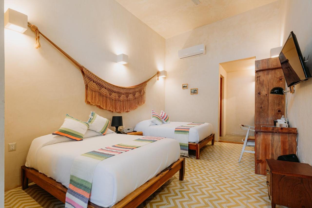 Hotel Waye Valladolid  Bagian luar foto