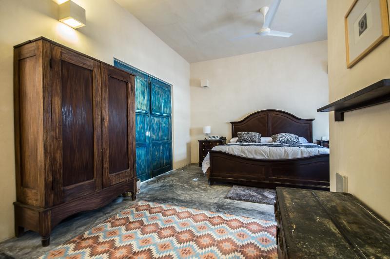 Hotel Waye Valladolid  Bagian luar foto